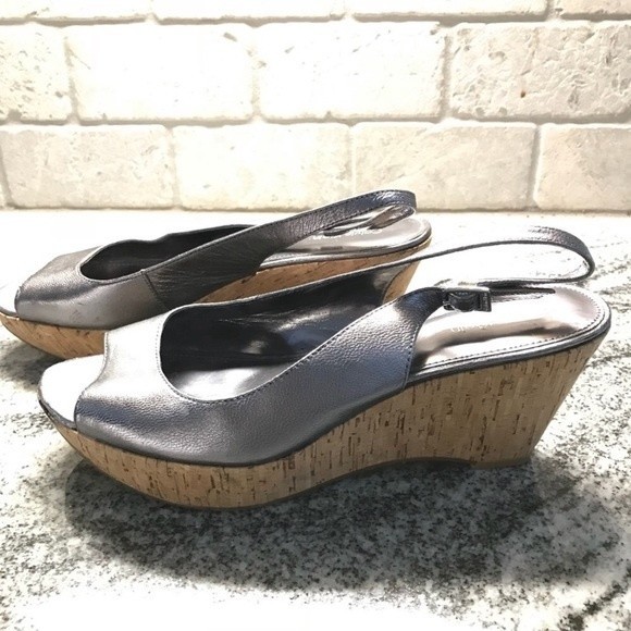Calvin Klein Silver Heidy Slingbacks, Size 8.5M - Picture 2 of 6